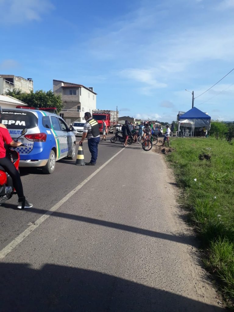 Colisão entre táxi e moto deixa um ferido em Lagarto