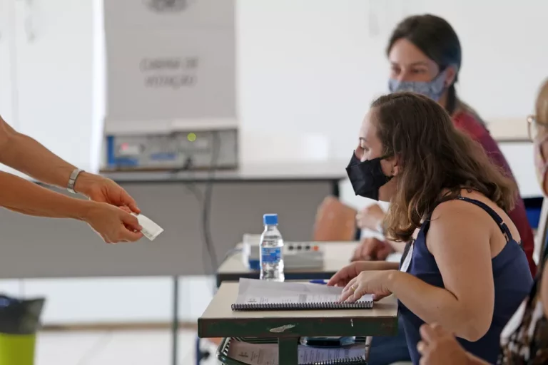 TRE-SE abre inscrições para mesários voluntários