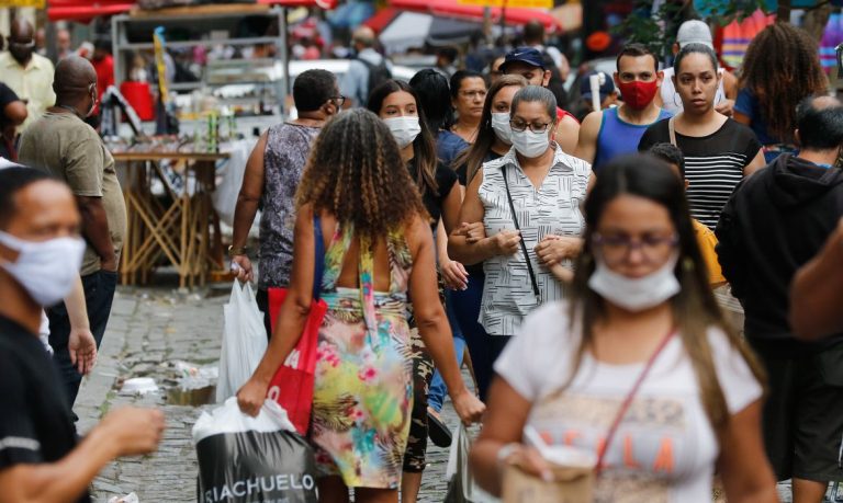 Casos de síndrome respiratória grave aumentam na maior parte do país