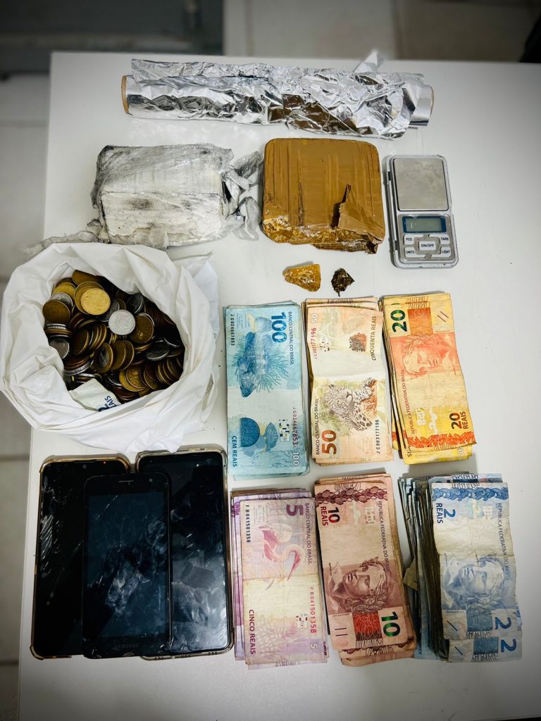 Polícia prende três investigados por tráfico de drogas em Lagarto