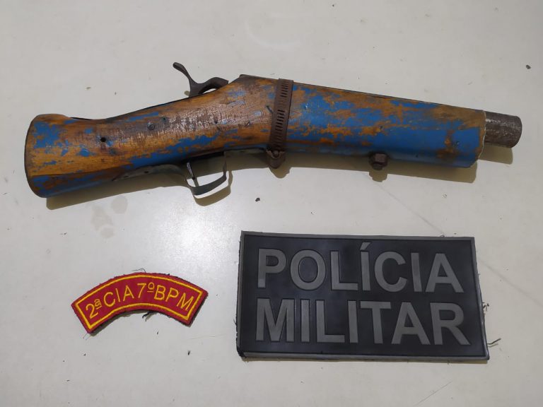 Para fugir da polícia, dupla abandona arma na zona rural de Riachão do Dantas