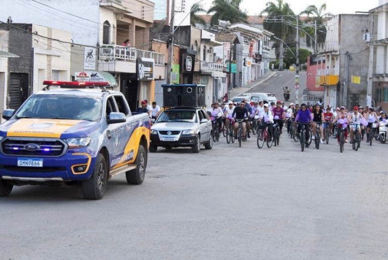 Prefeitura de Simão Dias realiza passeio ciclístico pelo fim da violência contra a mulher