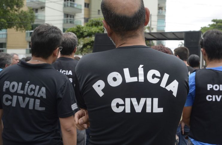 Vitória/ES - Polícia Civil do Espírito Santo faz paralização até a meia noite de hoje(8) em protesto ao assassinato de um investigador em Colatina e às más condições de trabalho. (Tânia Rêgo/Agência Brasil)