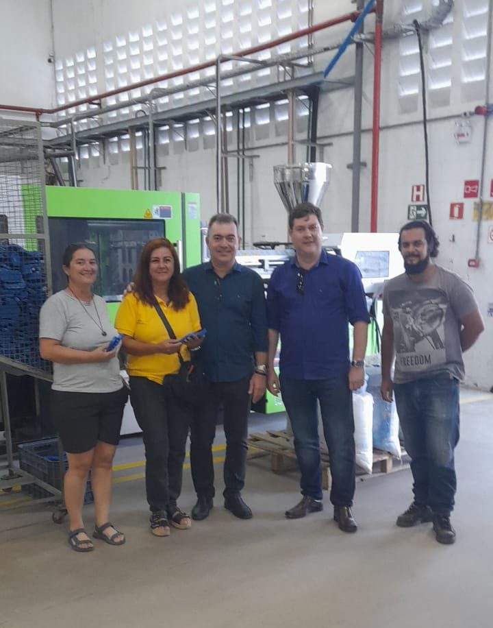 Coletivo Lixo Zero e Vera Silva realizam visita de cortesia à empresa Radiante