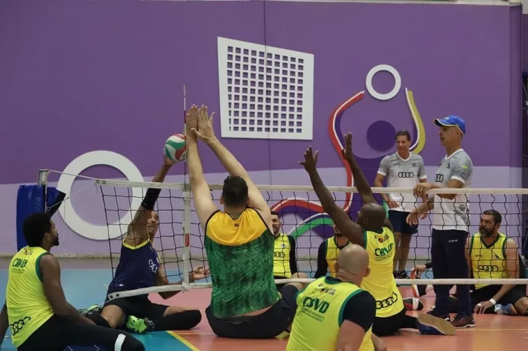 Seleções brasileiras de vôlei sentado são convocadas para Mundial na Bósnia
