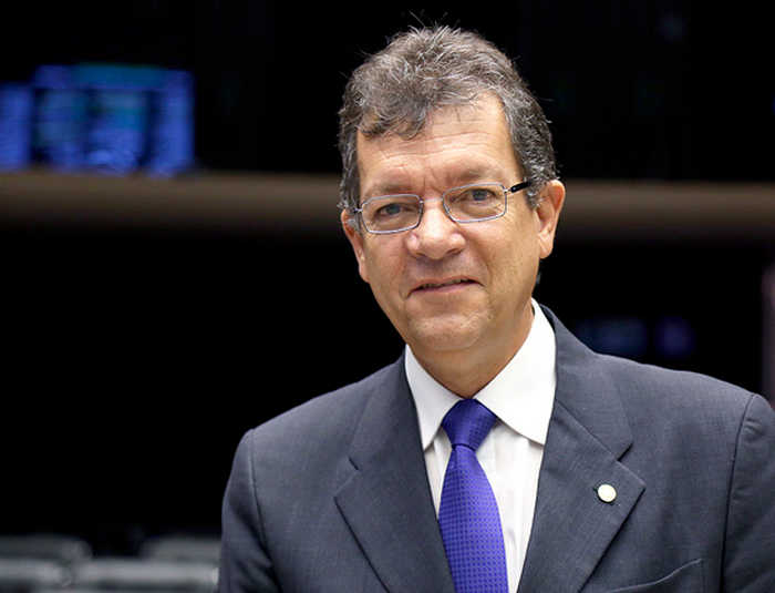 Laercio Oliveira é eleito senador por Sergipe