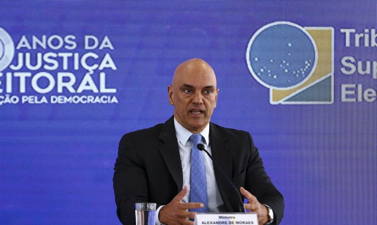 Maioria do STF mantém decisão que rejeitou ação de Bolsonaro contra Alexandre de Moraes