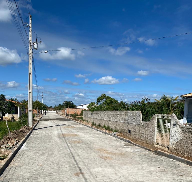 Pavimentação leva qualidade de vida para moradores de Simão Dias