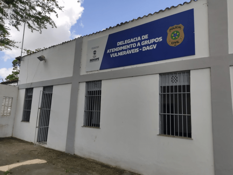 Homem é preso por estupro e importunação sexual contra as filhas