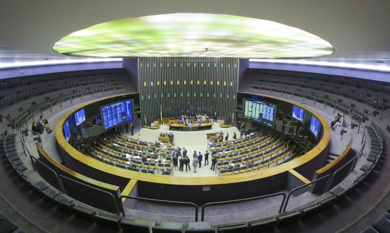 Câmara dos Deputados aprova agravante para crime de injúria racial
