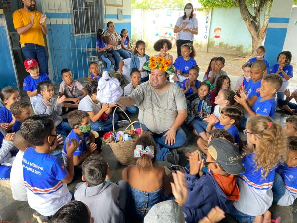 “Projeto enCantar”: Alunos da E. M. Raimunda Reis publicam seu 1º livro