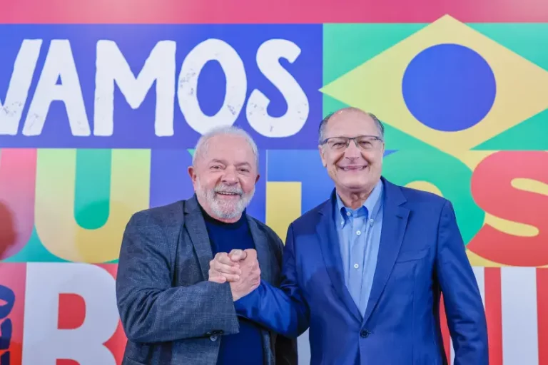 Lula e Alckmin serão diplomados hoje pelo TSE