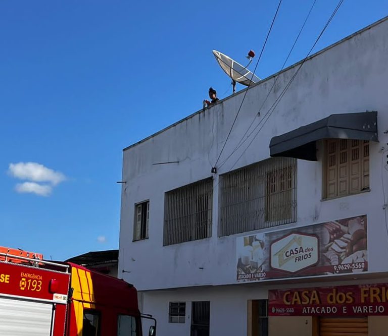 Bombeiros resgatam mulher de tentativa de suicídio em Lagarto
