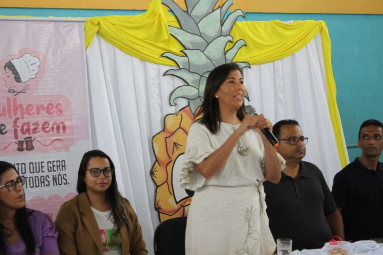 Prefeitura de Riachão lança Projeto Mulheres que Fazem Delícias do Abacaxi