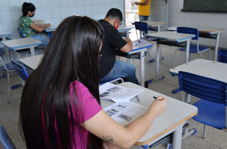 alunos-prova-encejja