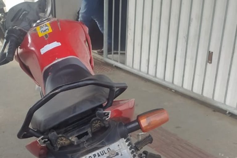 PM apreende motocicleta adulterada em Lagarto