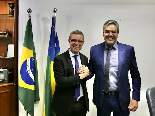Fábio empossa Sérgio Reis para reforçar diálogo com Governo Federal