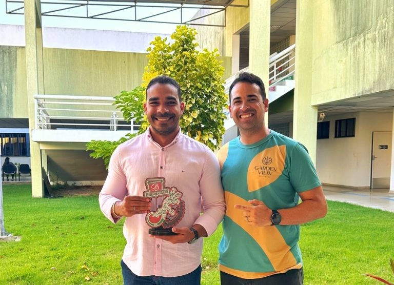 Diretor do Campus Lagarto da UFS é homenageado por apoio ao ciclismo