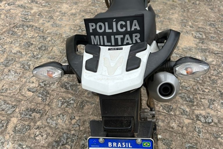 Polícia Militar recupera moto roubada em Simão Dias