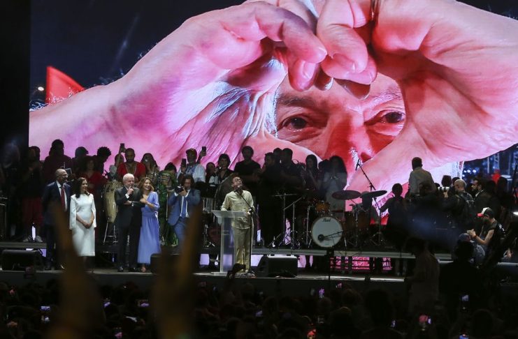 O presidente da Repúblical, Luiz Inácio Lula da Silva, discursa para apoiadores no  Festival do Futuro.(Foto: Antonio Cruz)