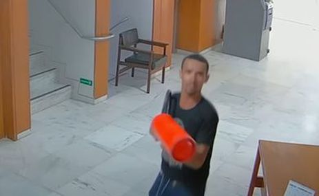 PF prende homem que destruiu relógio no Palácio do Planalto