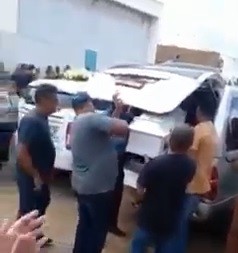 Vítimas de acidente em Minas Gerais, mãe e filho são sepultados em Lagarto
