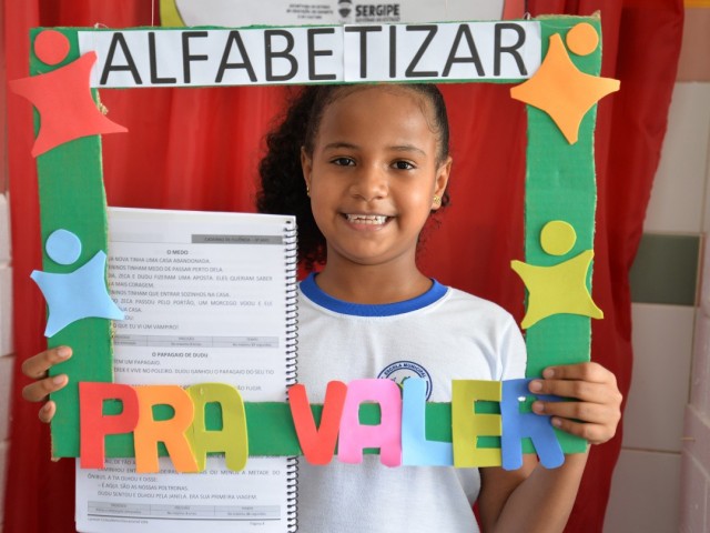 Professores sergipanos são selecionados para produzir material didático de alfabetização