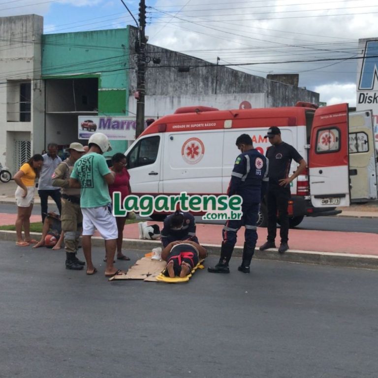 Colisão entre duas motos e um carro deixa ferido em Lagarto