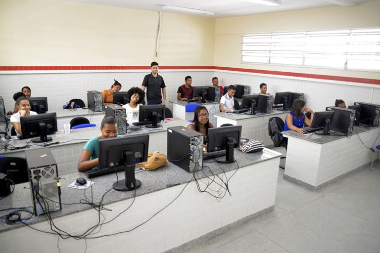 Governo de SE abre 1770 vagas para cursos técnicos profissionalizantes