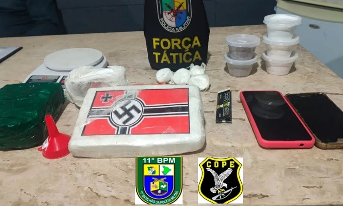 Droga embalada com suástica nazista é apreendida em Tobias Barreto