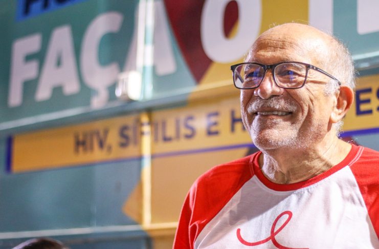 O médico Almir Santana, técnico do Programa IST/AIDS da Secretaria de Estado da Saúde, fez recomendações para quem abusou do consumo de bebida alcóolica no Carnaval. Foto: SES