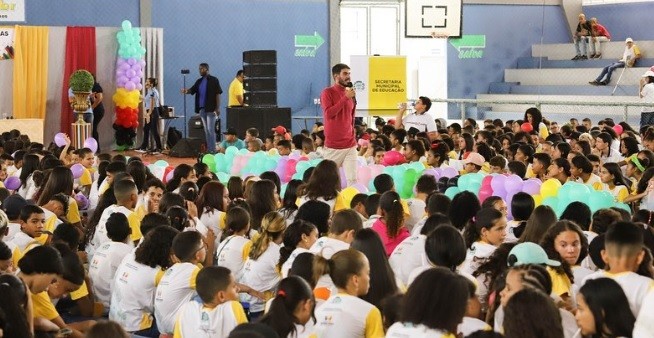 Prefeitura de Simão Dias promove acolhimento dos alunos da rede
