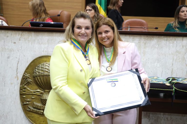 Hilda e Áurea Ribeiro são homenageadas pela Alese