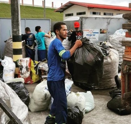 Coopcal recicla 930kg de materiais que iriam para o lixão de Lagarto