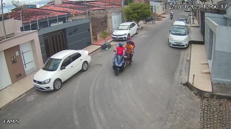 Vídeo: Motocicletas colidem e deixam feridos no centro de Lagarto
