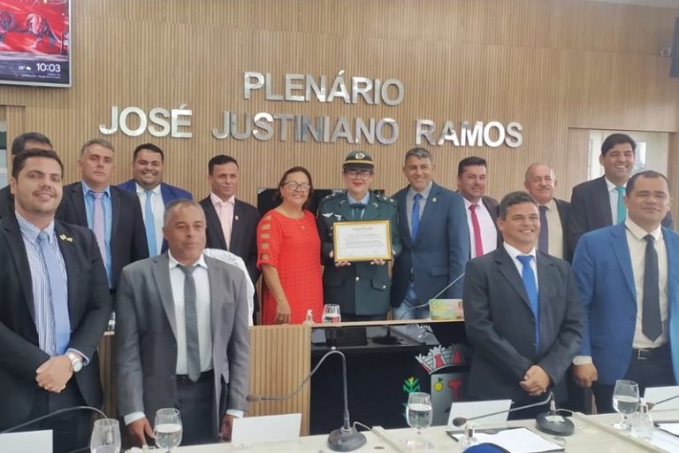 Tenente Kely Penteado é homenageada pela Câmara de Lagarto