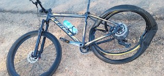 Ciclista morre após ser atropelado enquanto se dirigia para Salgado