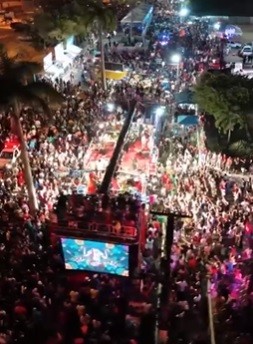 Vídeo: Festa de aniversário de Lagarto arrasta multidão na avenida