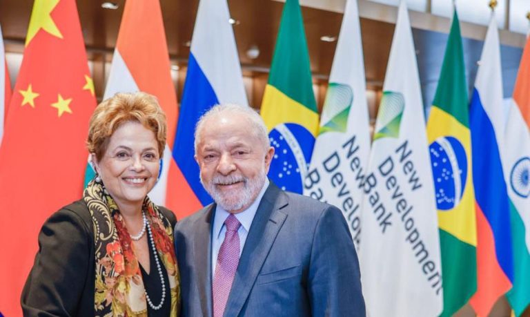 Lula destaca viés social do Banco dos Brics em posse de Dilma Rousseff