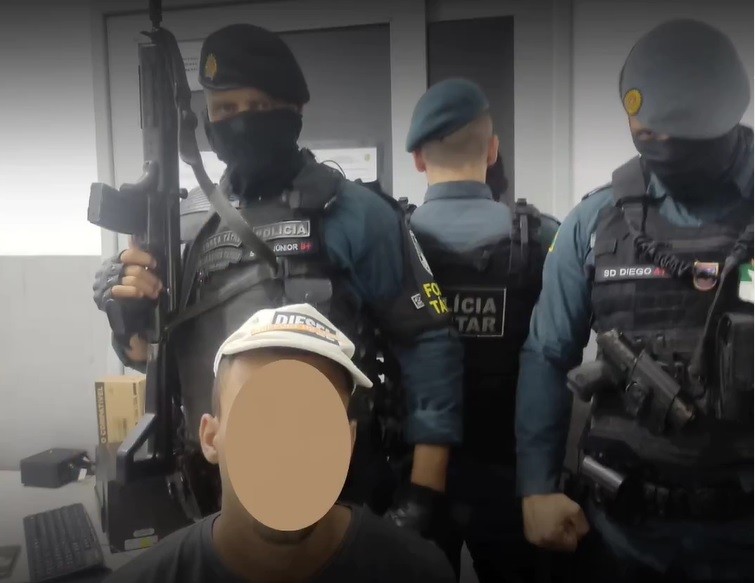 Homem com mandado por homicídio é preso em casa noturna de Lagarto