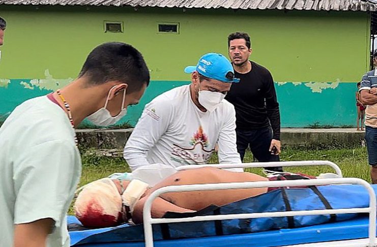 Atentado a Yanomamis - Na tarde deste sábado (29/04) garimpeiros armados alvejaram três (03) jovens Yanomami, sendo um (01) deles, agente indígena de saúde da Comunidade Uxiú. Foto: Hekurari/INSTAGRAM
