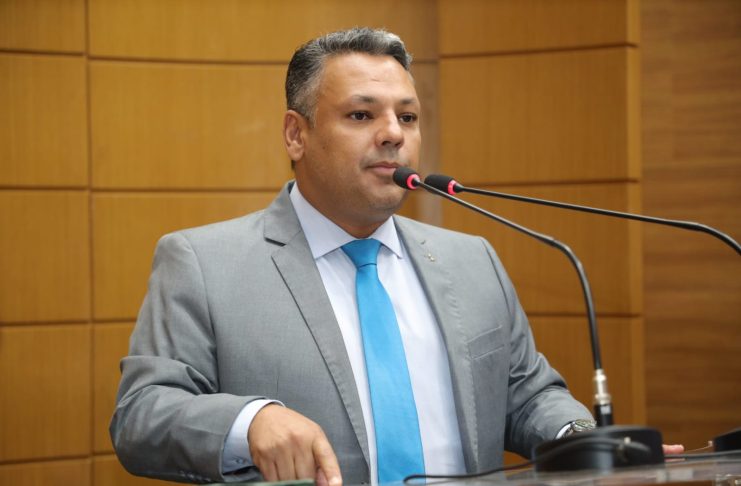 2d413c4c-b7df-4a69-a863-fc11de53208b