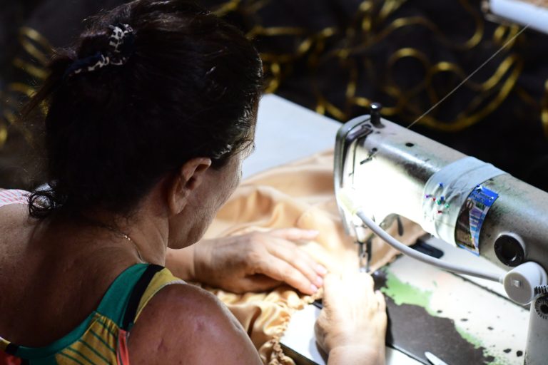 Programação dos festejos juninos movimenta segmento de corte e costura em SE