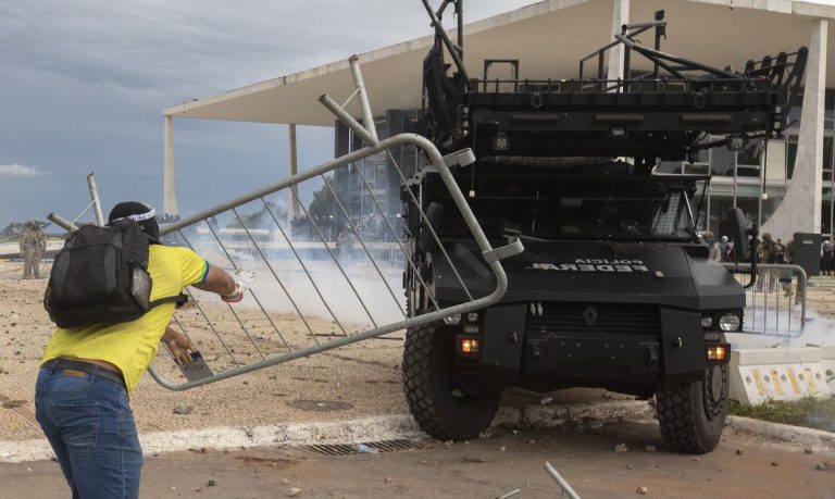 PF prende investigado do 8/1 que violou tornozeleira eletrônica