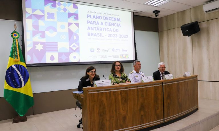 Governo lança plano nacional para estudos brasileiros na Antártica