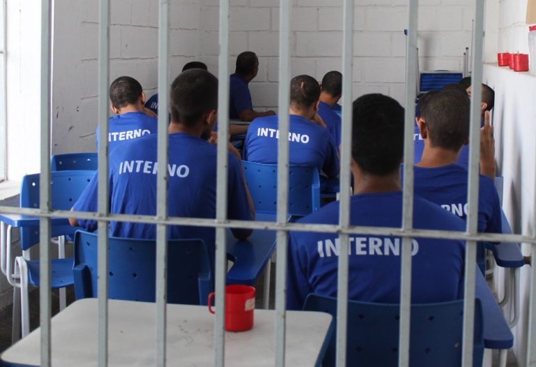 Exames Supletivos são aplicados em presídios de Sergipe