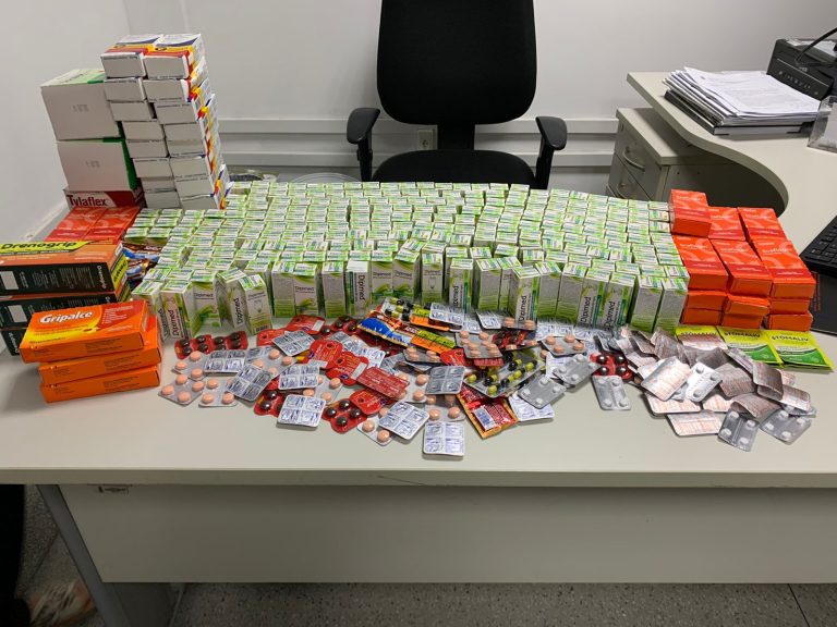 PC apreende medicamentos e 90 mil cigarros contrabandeados em Itabaiana