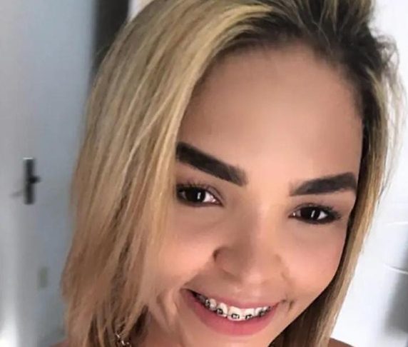 Picsart_23-06-02_19-56-20-420