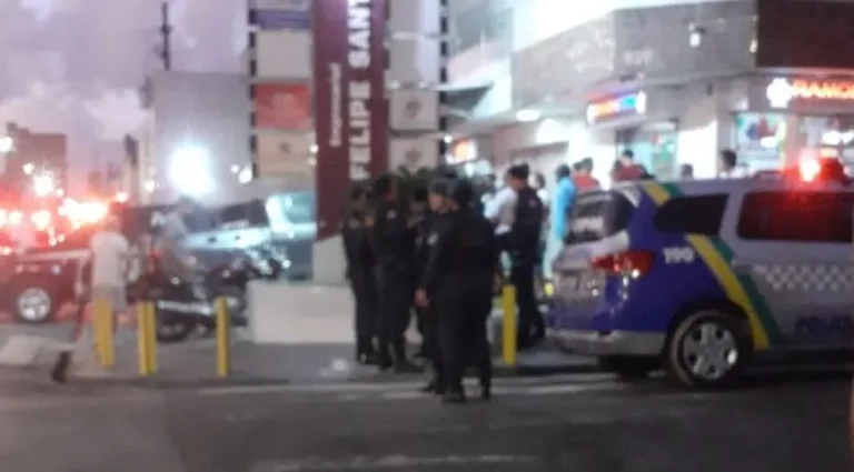 Duas pessoas são baleadas durante tentativa de assalto