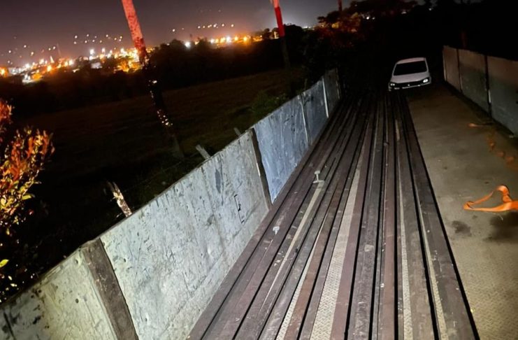 b50dd038-f1c9-41d2-b00f-f4a4897dcfd2